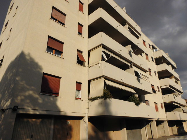 Posto auto coperto in Via Turati pressi Via G. di Vittorio